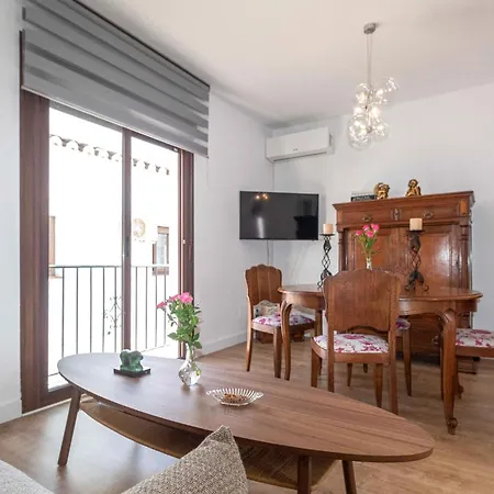 2 Bedroom Beach Front Apartment In Nerja *